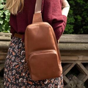 Able Rosa Sling in color Whiskey